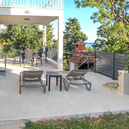 Villa Petraca Sleeps 8 With Pool Air Con And Wifi Mlini